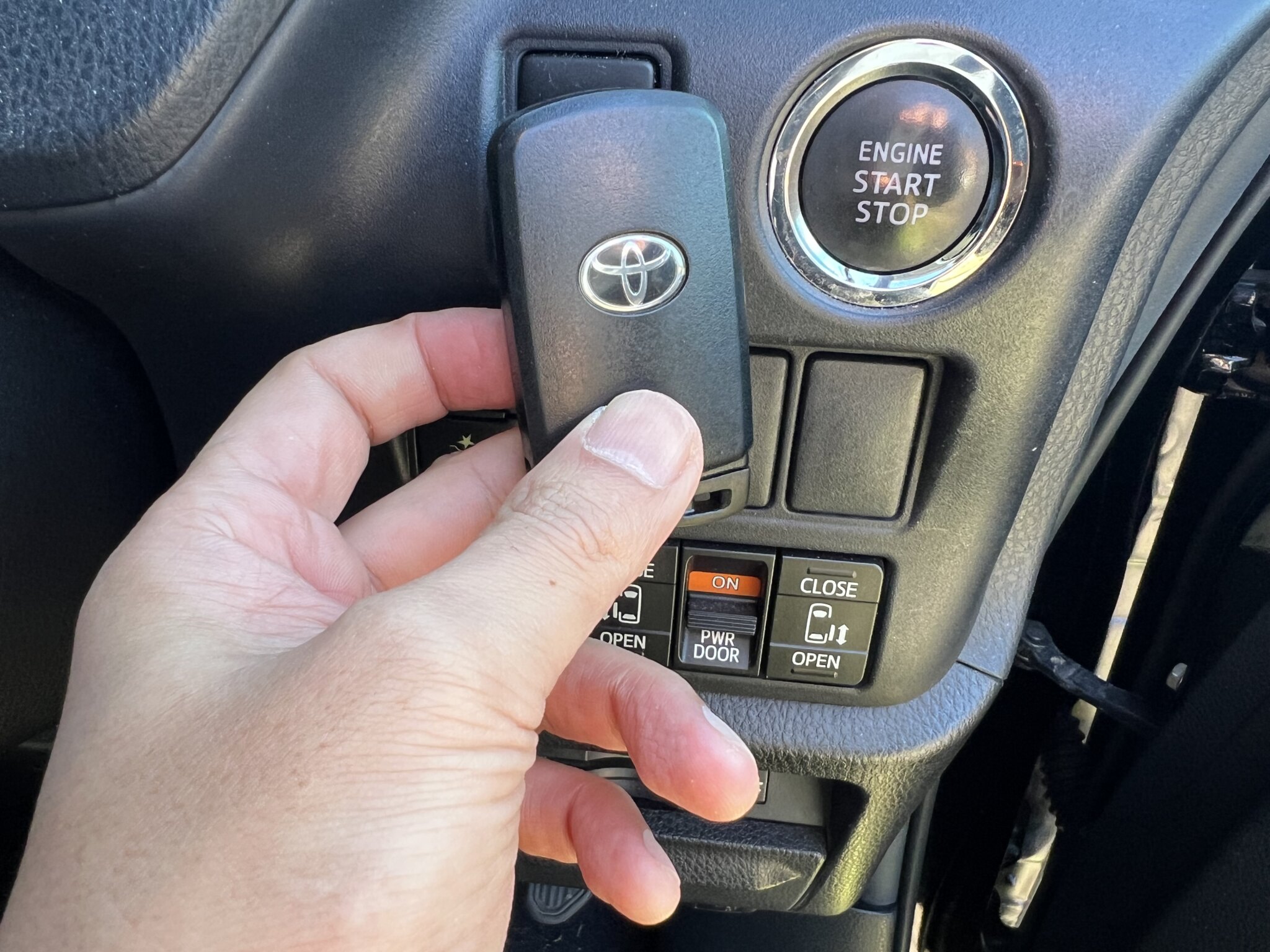 エスクァイア スマートキー登録 エスクァイア スマートキー登録